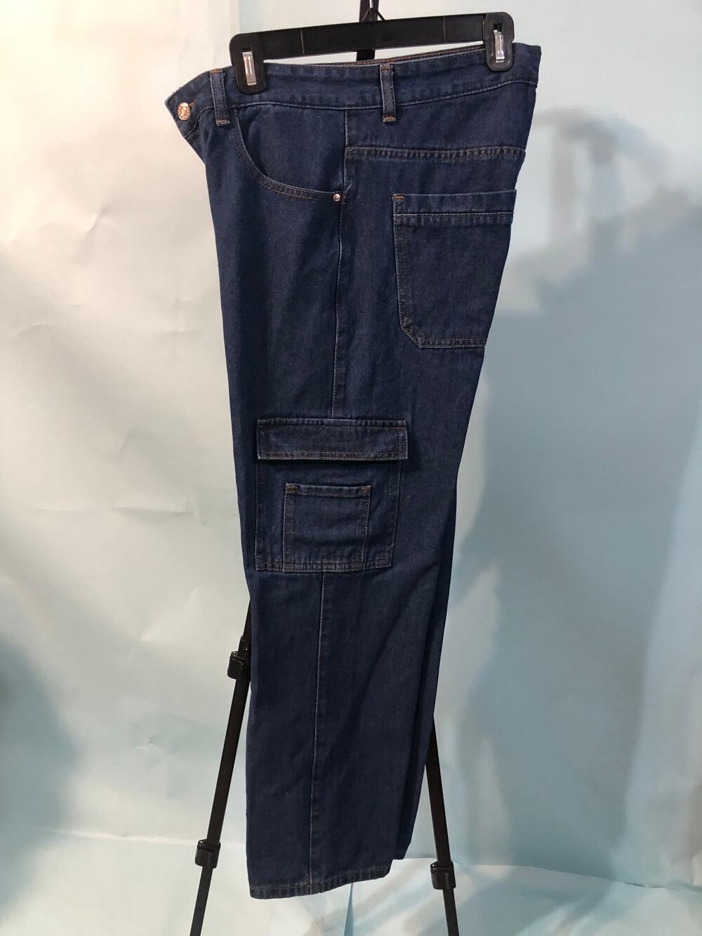 Shein Men's Embroidery Flap Pockets Cargo Jeans - Size Small